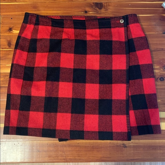 Woolrich Dresses & Skirts - Woolrich Wool Buffalo Plaid Wrap Skirt Size 14